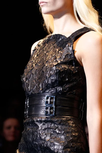 Look 24